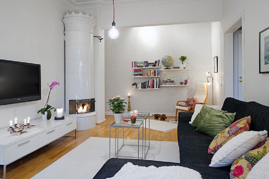 Malý apartmán v Göteborgu predstavujúci šikovné dizajnérske riešenia