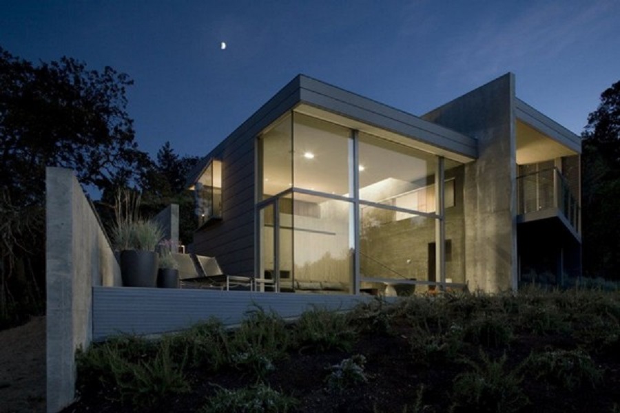 Moderný dom v Kalifornii s výhľadom na olivový sad