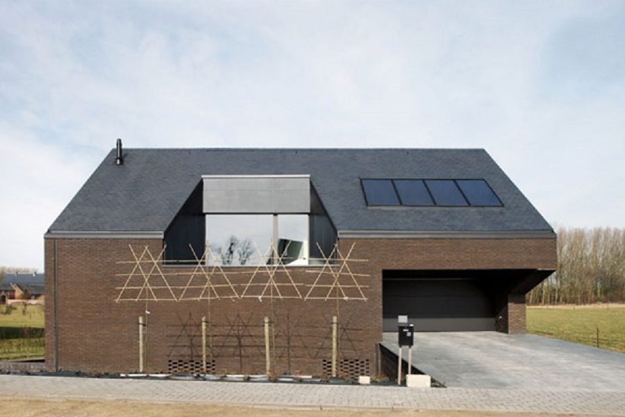 Tvorivý dom v Belgicku, striedajúci otvorené a uzavreté priestory