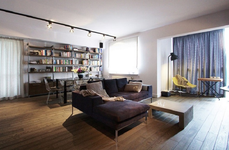 Apartmán s otvoreným dispozičným riešením vo Varšave uplatňuje nové priemyselné dizajnérske prvky 